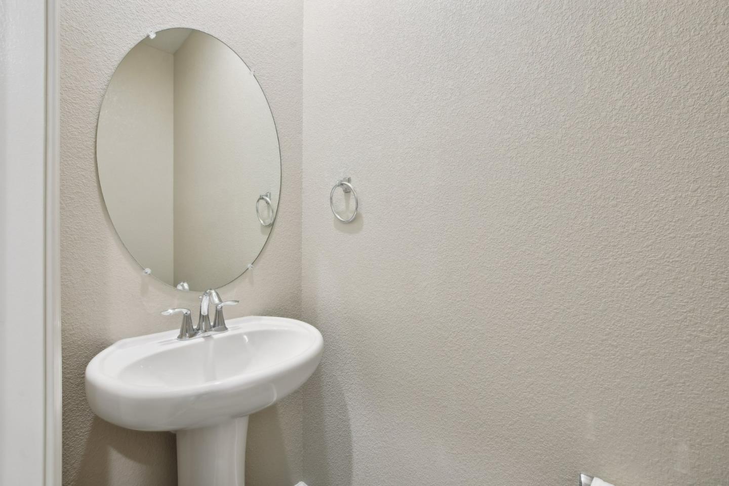 Detail Gallery Image 9 of 24 For 2543 Judith Resnik Ave, Sacramento,  CA 95834 - 2 Beds | 2/1 Baths