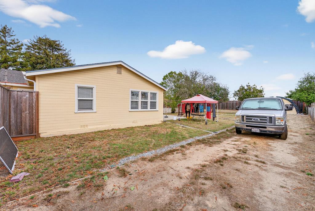 Detail Gallery Image 15 of 28 For 1610 Bulb Ave, Santa Cruz,  CA 95062 - – Beds | – Baths