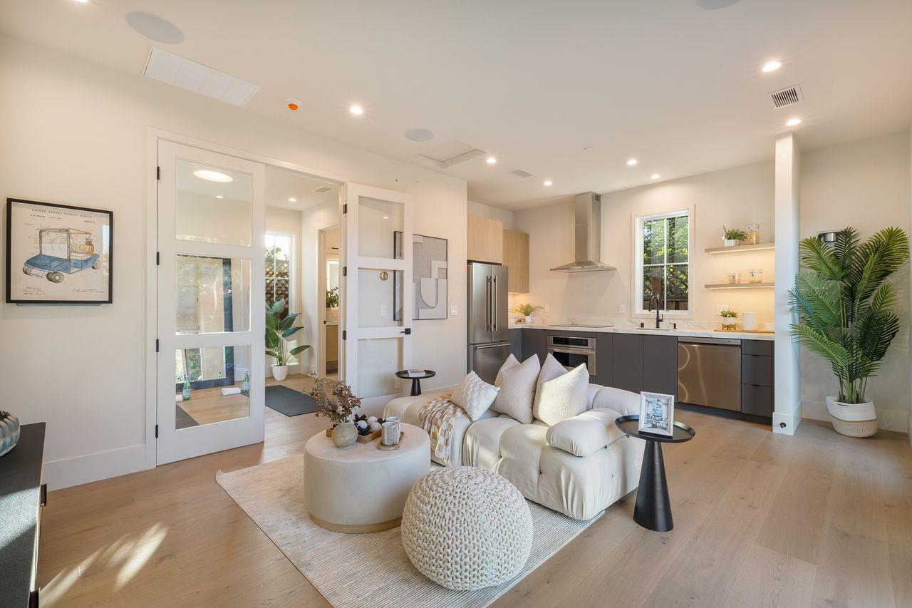 Detail Gallery Image 20 of 25 For 506 Panchita Way, Los Altos,  CA 94022 - 6 Beds | 5/1 Baths