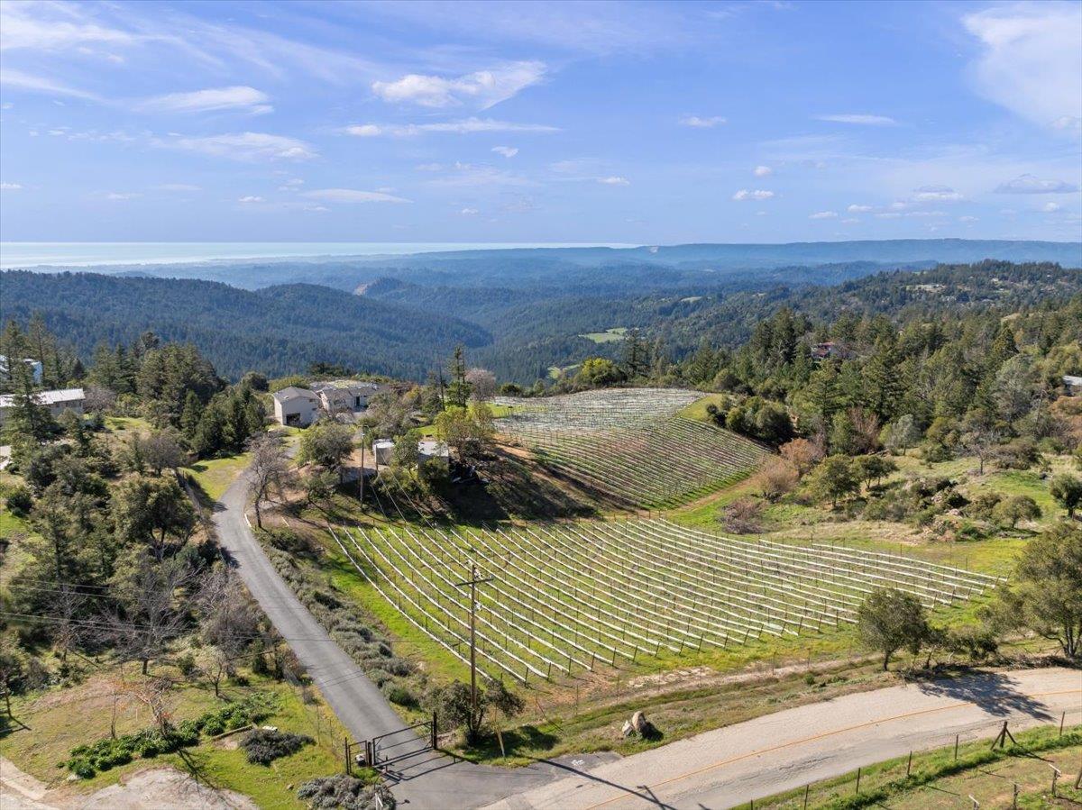 Detail Gallery Image 10 of 45 For 27200 Loma Prieta Way, Los Gatos,  CA 95033 - 4 Beds | 3 Baths