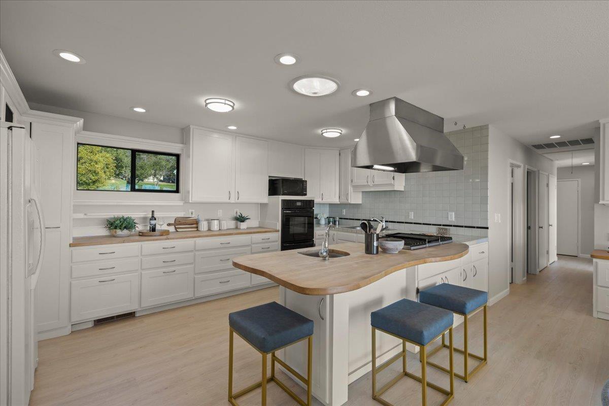 Detail Gallery Image 19 of 45 For 27200 Loma Prieta Way, Los Gatos,  CA 95033 - 4 Beds | 3 Baths