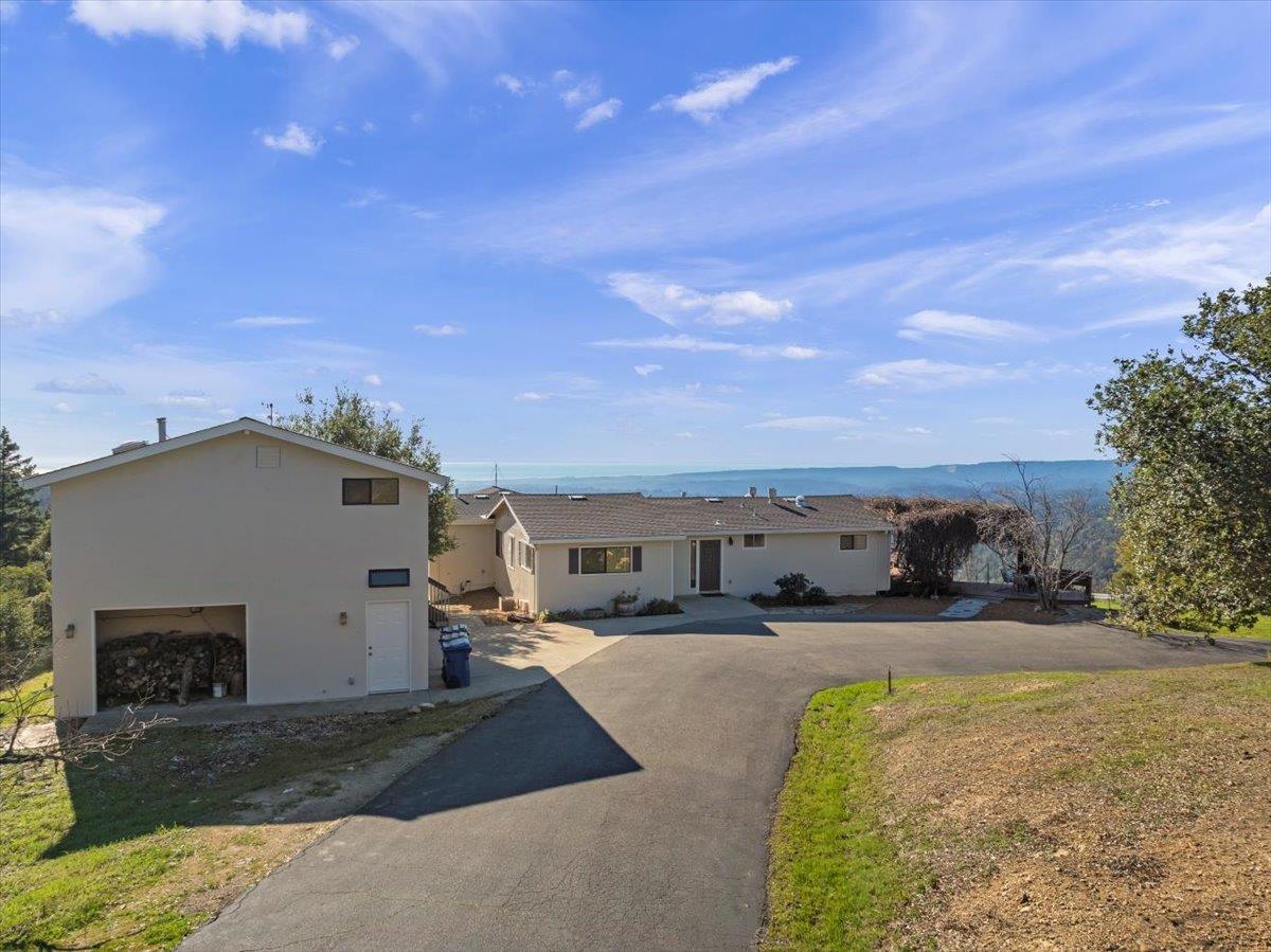 Detail Gallery Image 9 of 45 For 27200 Loma Prieta Way, Los Gatos,  CA 95033 - 4 Beds | 3 Baths