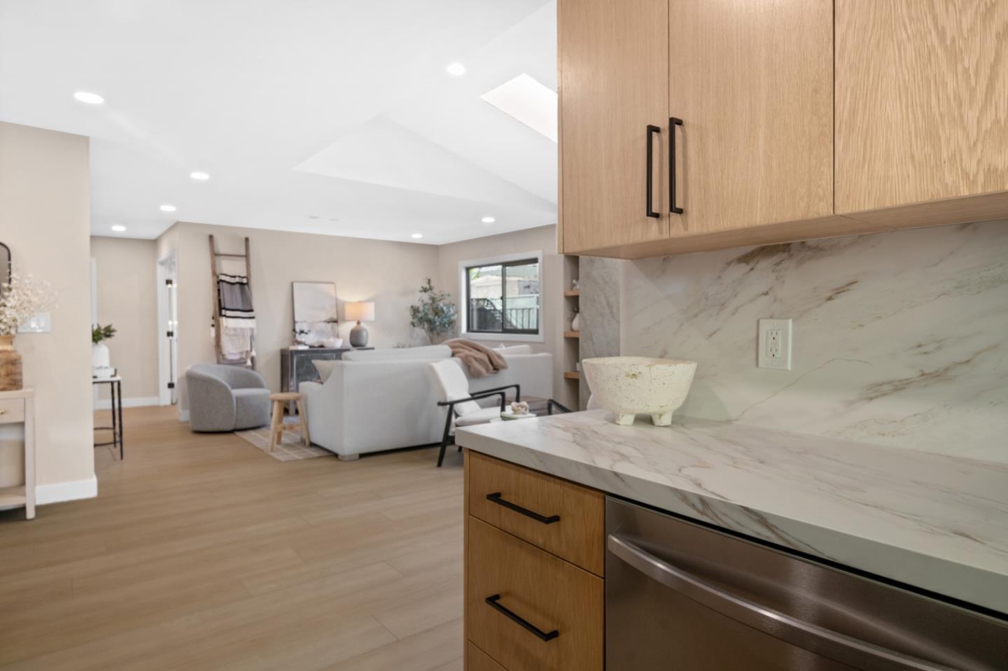 Detail Gallery Image 21 of 72 For 659 Meadow Creek Dr, San Jose,  CA 95136 - 4 Beds | 2 Baths