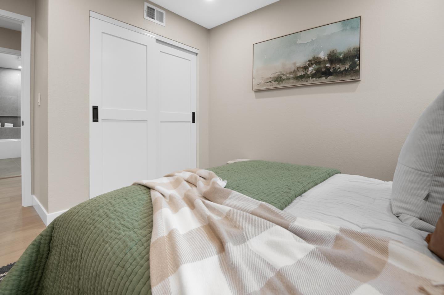 Detail Gallery Image 28 of 72 For 659 Meadow Creek Dr, San Jose,  CA 95136 - 4 Beds | 2 Baths