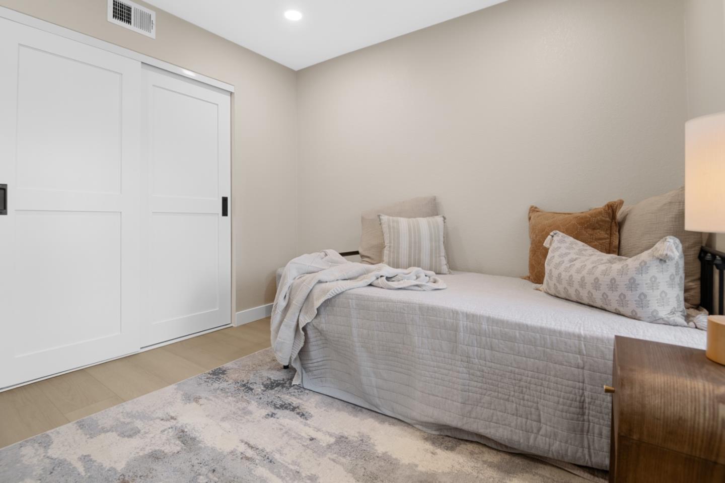 Detail Gallery Image 29 of 72 For 659 Meadow Creek Dr, San Jose,  CA 95136 - 4 Beds | 2 Baths