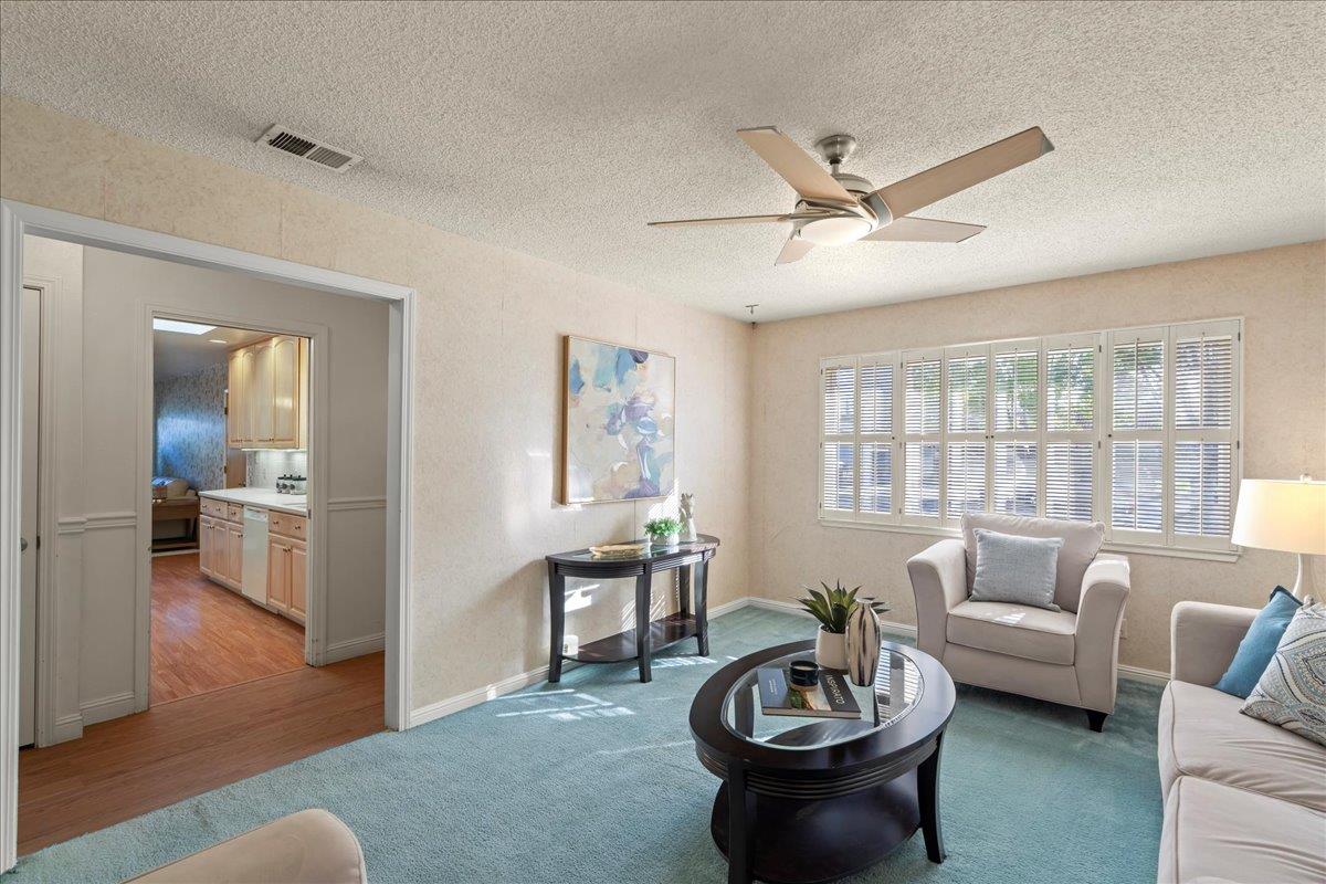 Detail Gallery Image 6 of 36 For 1595 Willowbrook Dr, San Jose,  CA 95118 - 3 Beds | 2 Baths