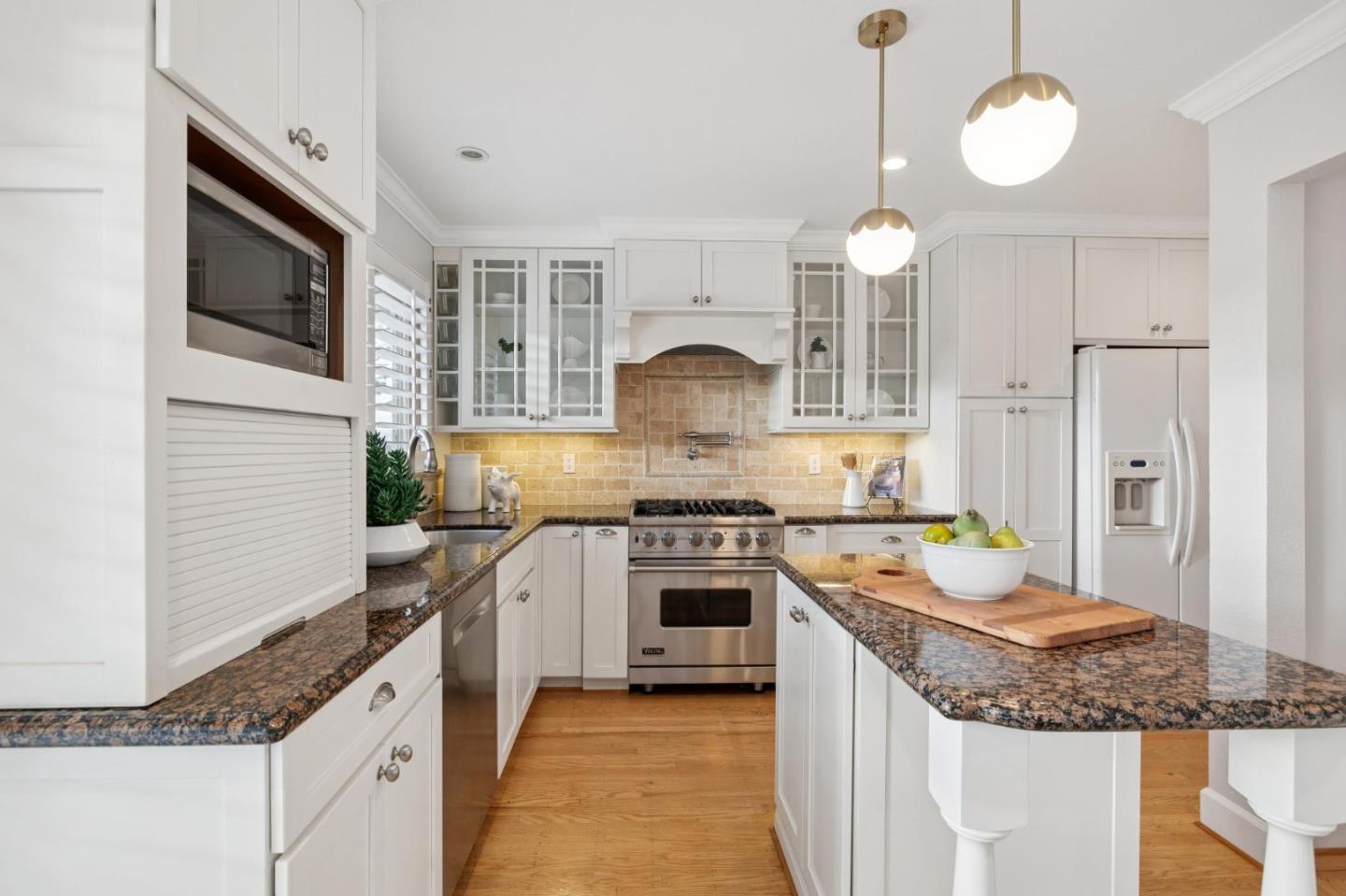 Detail Gallery Image 21 of 110 For 265 Lake Dr, San Bruno,  CA 94066 - 4 Beds | 2/1 Baths