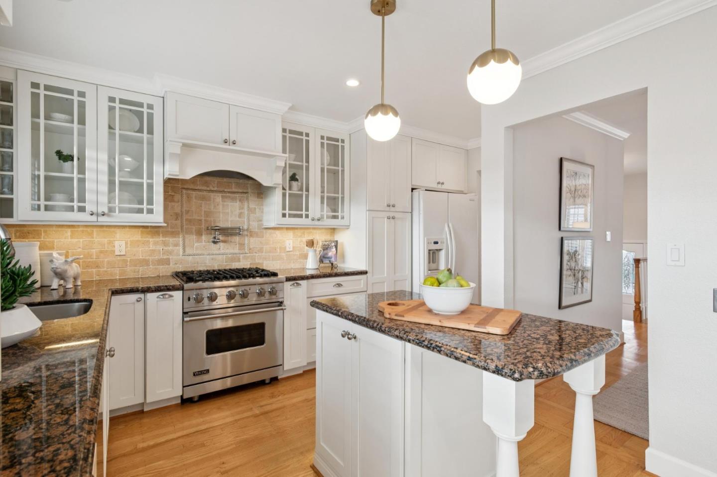 Detail Gallery Image 22 of 110 For 265 Lake Dr, San Bruno,  CA 94066 - 4 Beds | 2/1 Baths