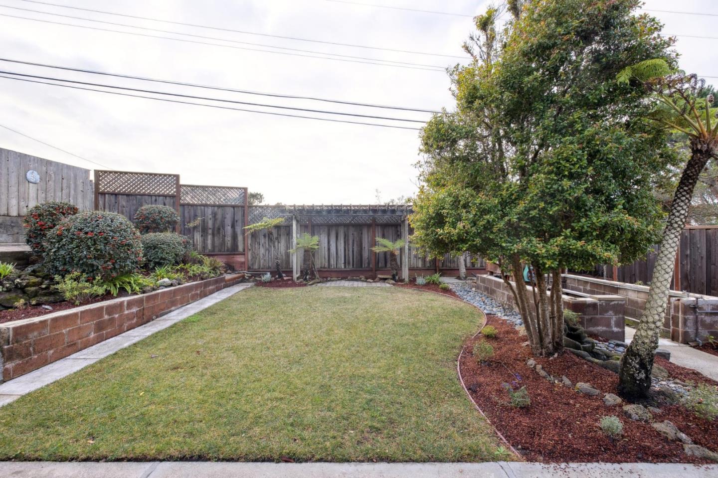 Detail Gallery Image 37 of 110 For 265 Lake Dr, San Bruno,  CA 94066 - 4 Beds | 2/1 Baths