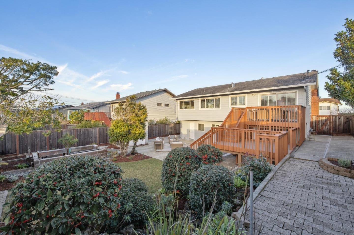 Detail Gallery Image 74 of 110 For 265 Lake Dr, San Bruno,  CA 94066 - 4 Beds | 2/1 Baths