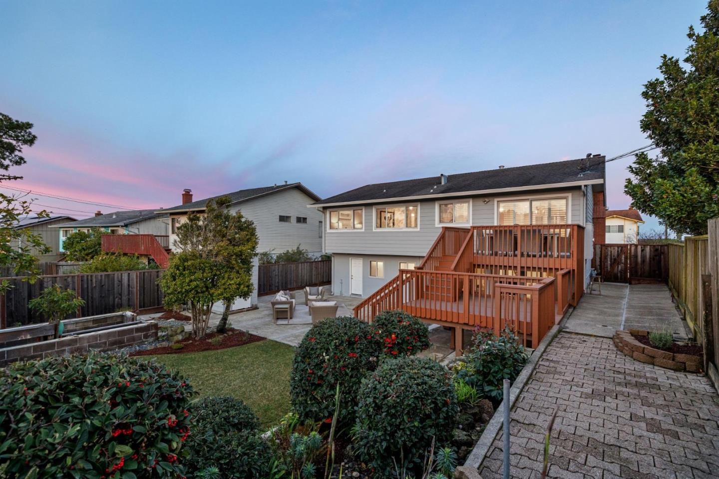 Detail Gallery Image 95 of 110 For 265 Lake Dr, San Bruno,  CA 94066 - 4 Beds | 2/1 Baths