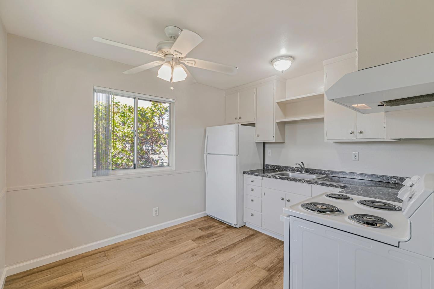 Detail Gallery Image 7 of 16 For 4281 Hamilton Ave, San Jose,  CA 95130 - – Beds | – Baths