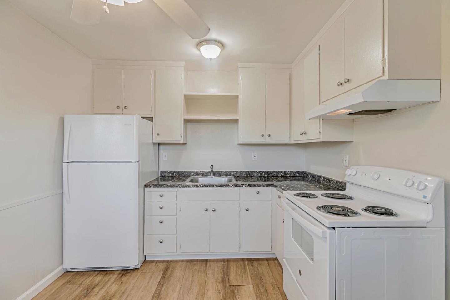 Detail Gallery Image 8 of 16 For 4281 Hamilton Ave, San Jose,  CA 95130 - – Beds | – Baths