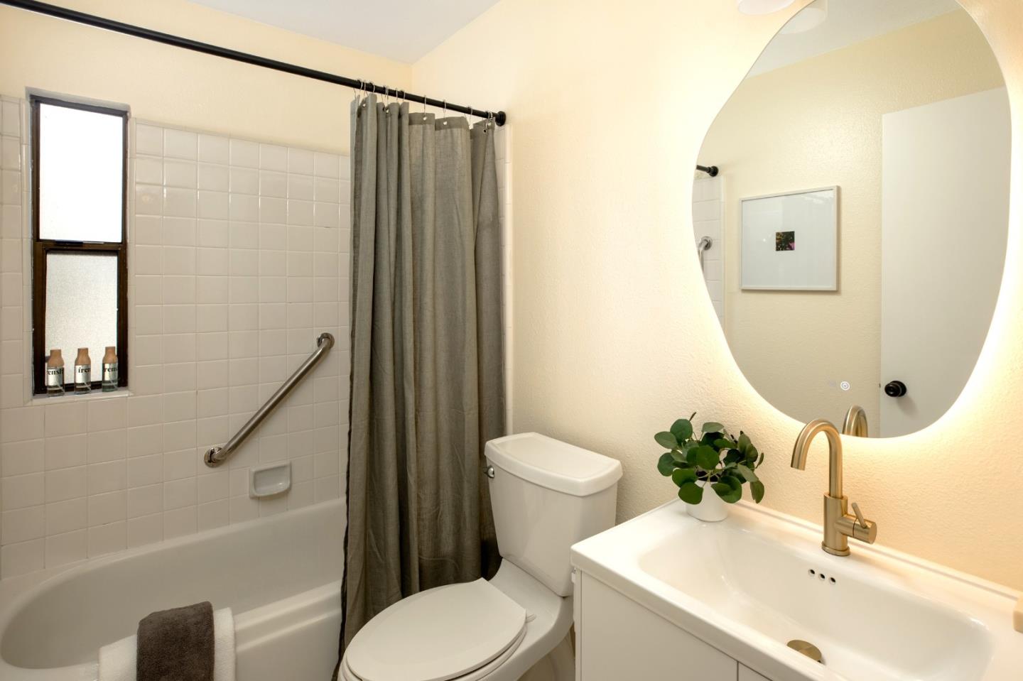 Detail Gallery Image 18 of 24 For 4014 Villa Vera, Palo Alto,  CA 94306 - 3 Beds | 2/1 Baths