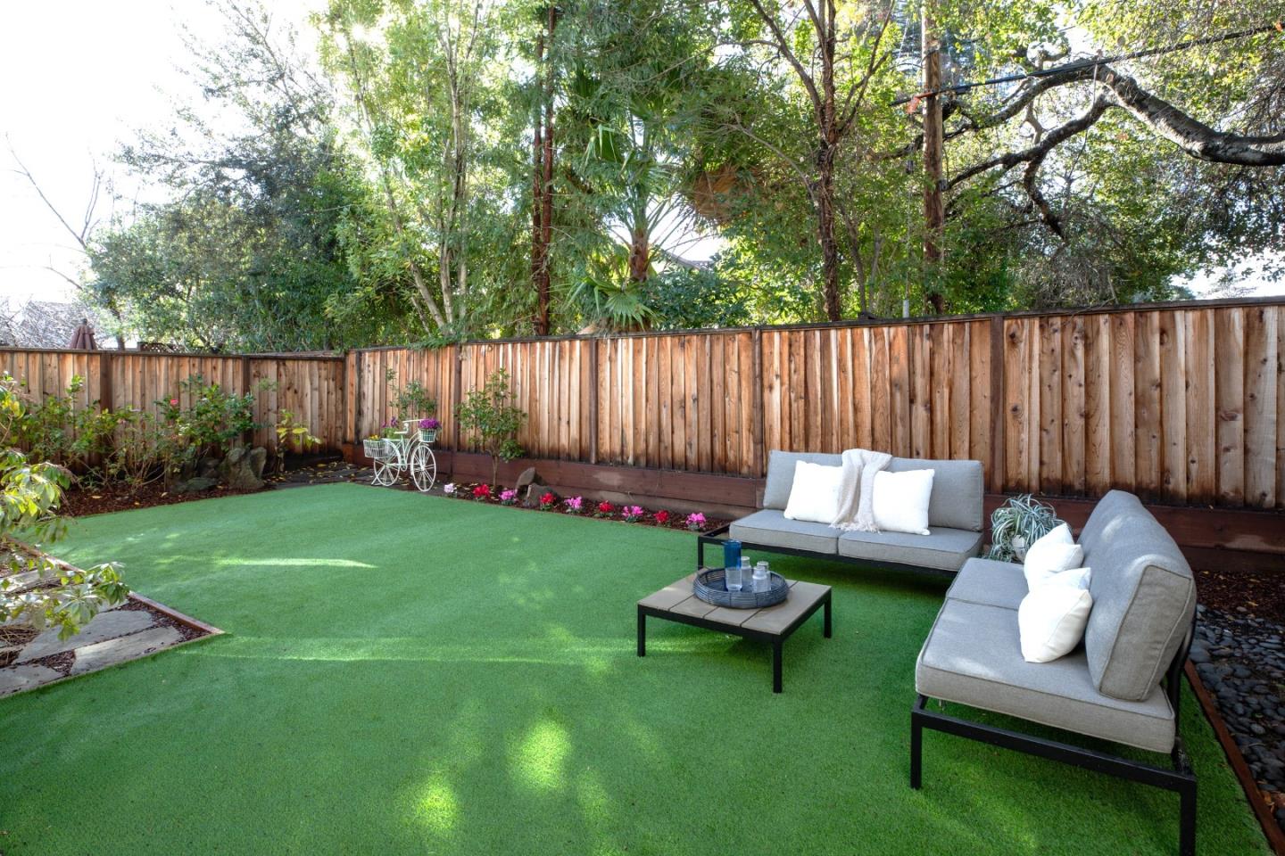 Detail Gallery Image 20 of 24 For 4014 Villa Vera, Palo Alto,  CA 94306 - 3 Beds | 2/1 Baths