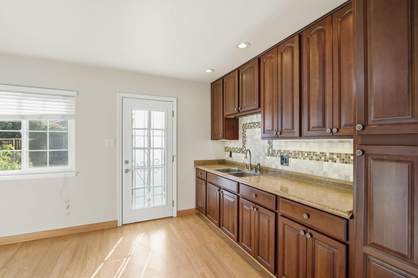 Detail Gallery Image 4 of 23 For 2762 Forbes Ave, Santa Clara,  CA 95051 - 3 Beds | 2 Baths