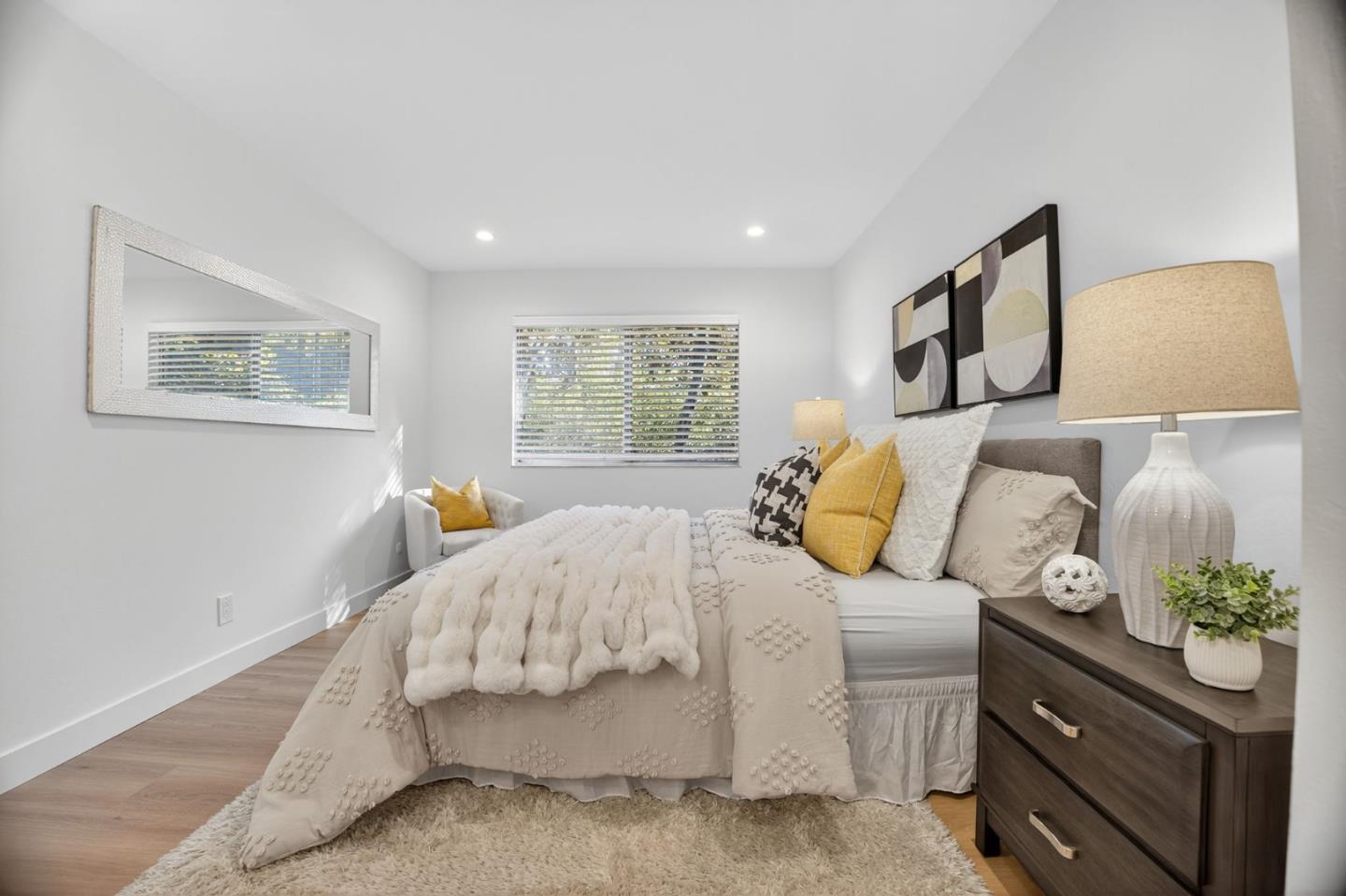 Detail Gallery Image 11 of 30 For 90 Flynn Ave #C,  Mountain View,  CA 94043 - 2 Beds | 1 Baths