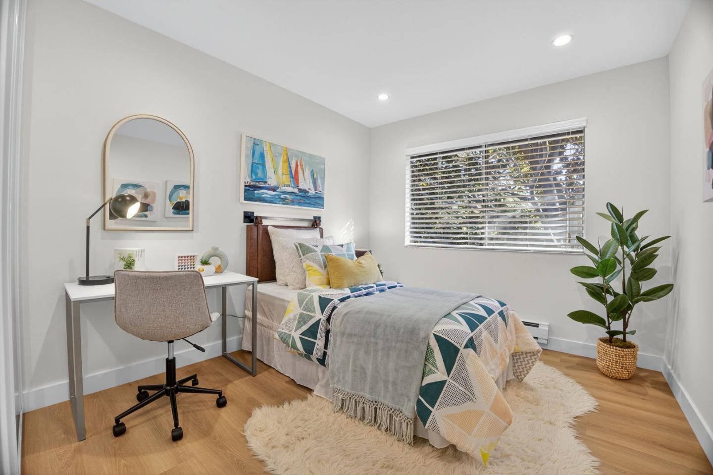 Detail Gallery Image 15 of 30 For 90 Flynn Ave #C,  Mountain View,  CA 94043 - 2 Beds | 1 Baths