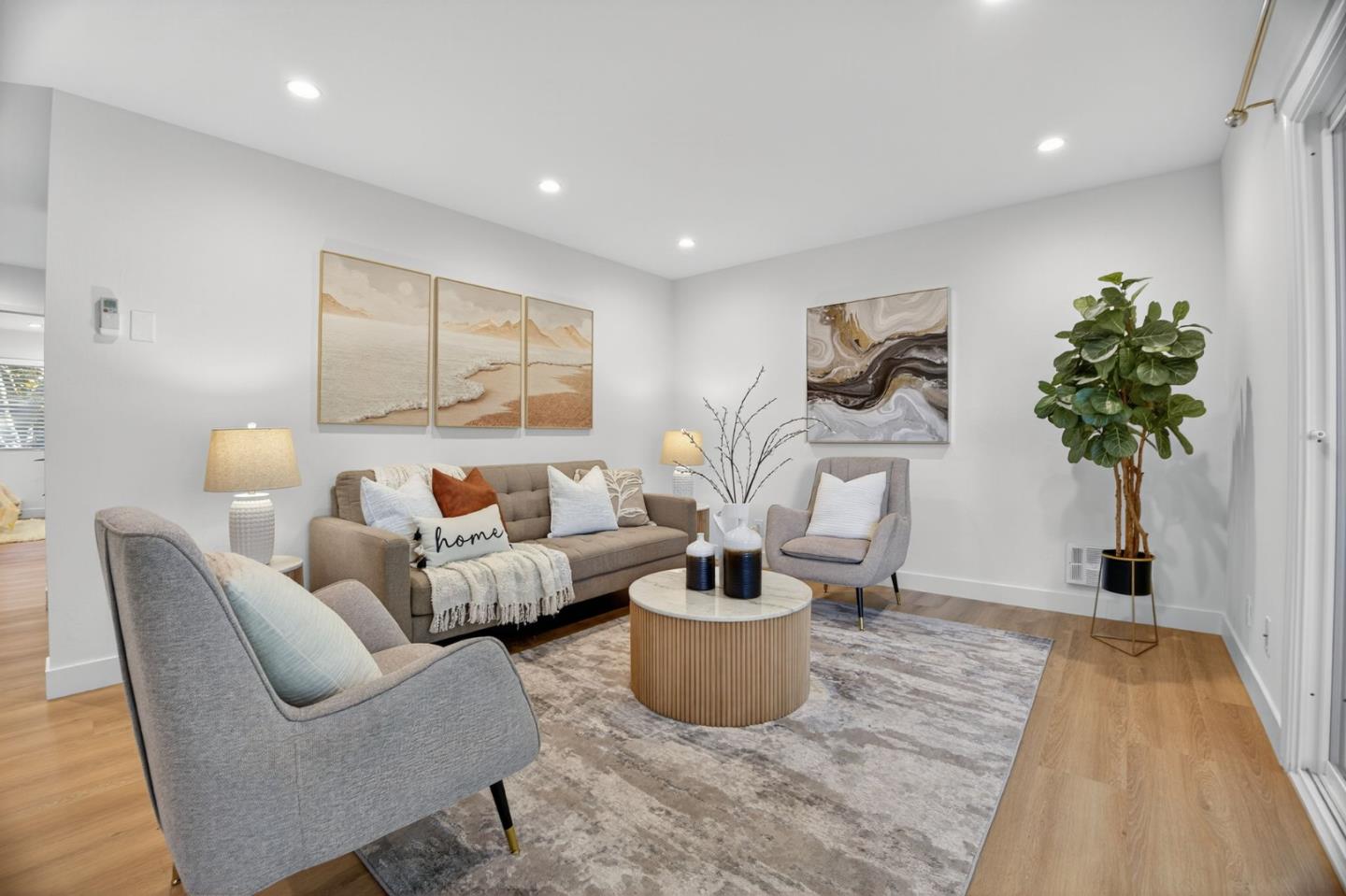 Detail Gallery Image 2 of 30 For 90 Flynn Ave #C,  Mountain View,  CA 94043 - 2 Beds | 1 Baths