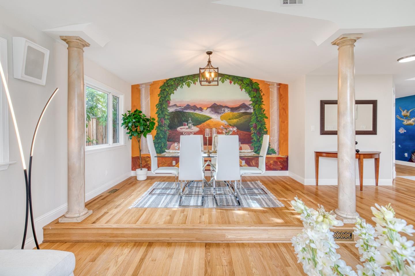 Detail Gallery Image 10 of 47 For 5575 Harwood Rd, San Jose,  CA 95124 - 3 Beds | 2/1 Baths