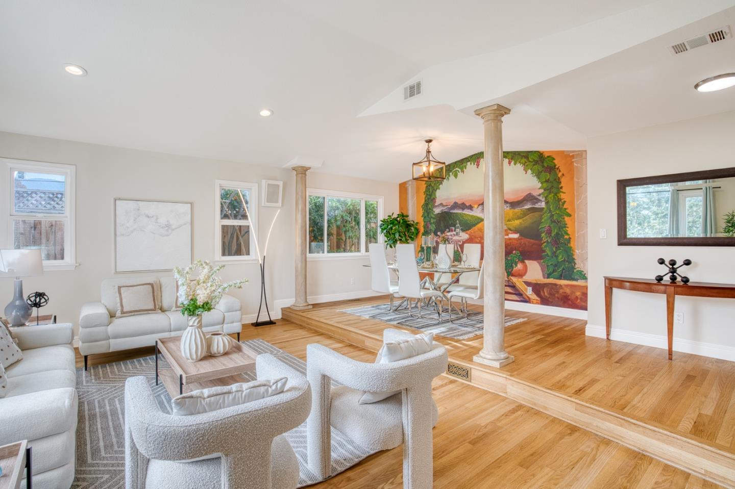 Detail Gallery Image 11 of 47 For 5575 Harwood Rd, San Jose,  CA 95124 - 3 Beds | 2/1 Baths