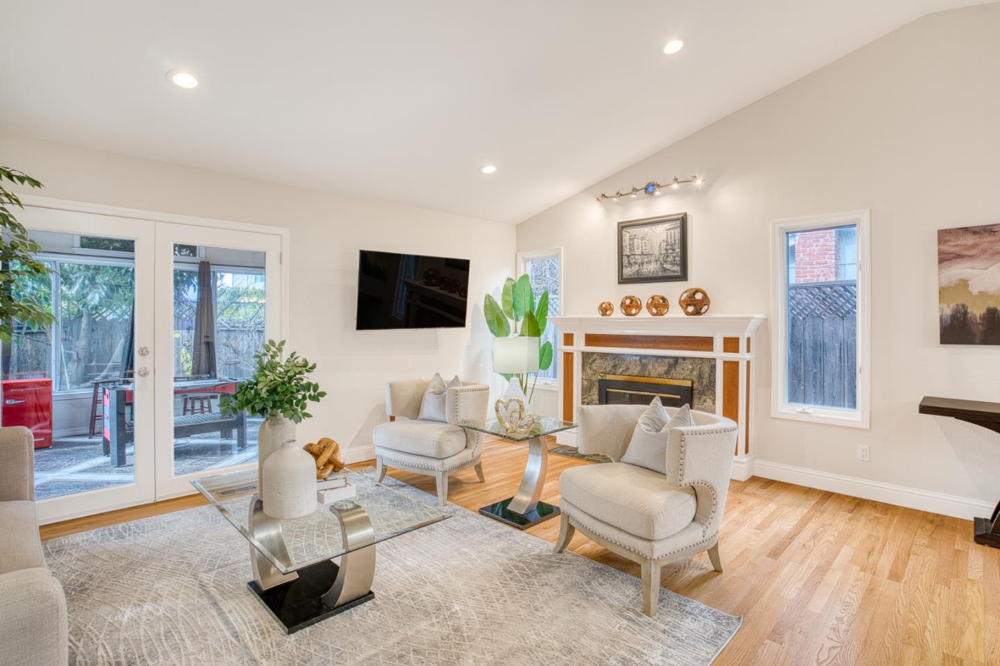 Detail Gallery Image 16 of 47 For 5575 Harwood Rd, San Jose,  CA 95124 - 3 Beds | 2/1 Baths