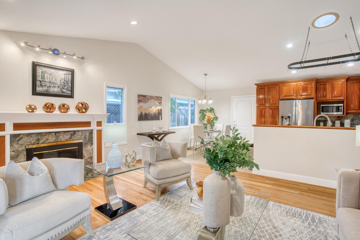 Detail Gallery Image 24 of 47 For 5575 Harwood Rd, San Jose,  CA 95124 - 3 Beds | 2/1 Baths