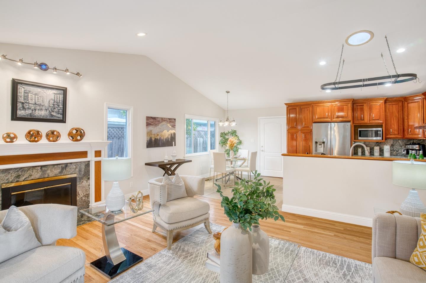 Detail Gallery Image 25 of 47 For 5575 Harwood Rd, San Jose,  CA 95124 - 3 Beds | 2/1 Baths