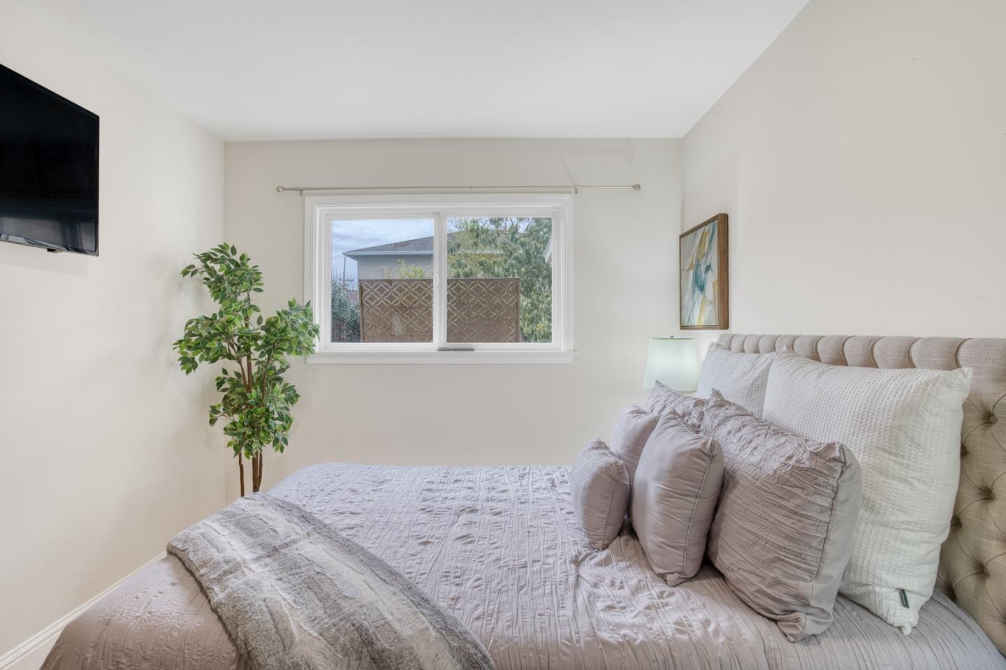 Detail Gallery Image 27 of 47 For 5575 Harwood Rd, San Jose,  CA 95124 - 3 Beds | 2/1 Baths