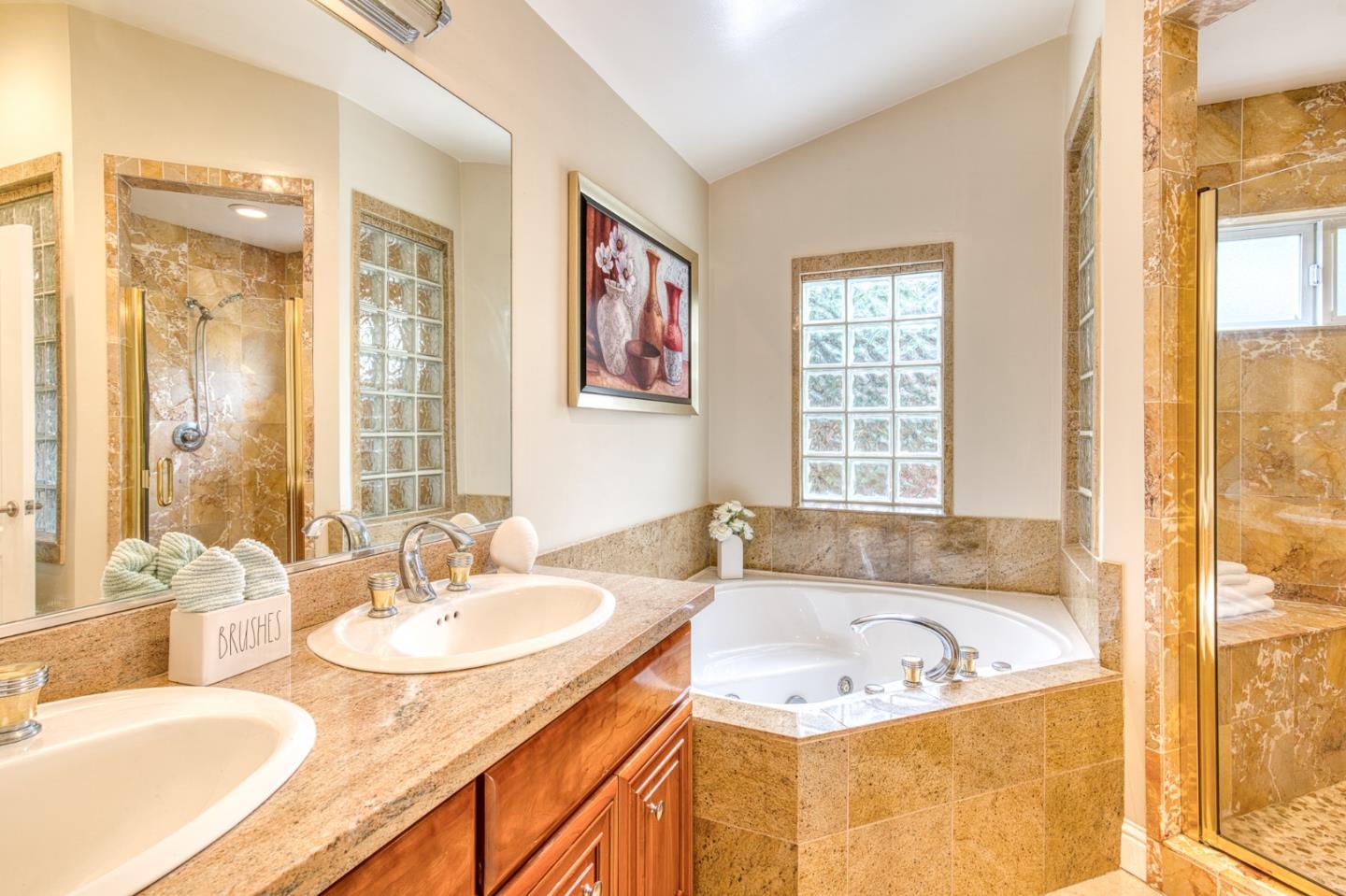 Detail Gallery Image 36 of 47 For 5575 Harwood Rd, San Jose,  CA 95124 - 3 Beds | 2/1 Baths