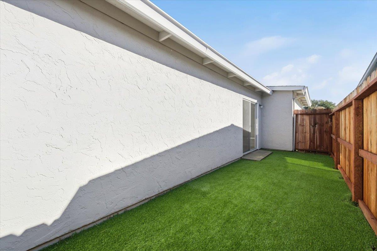 Detail Gallery Image 17 of 19 For 573 Cedar Dr, Watsonville,  CA 95076 - 2 Beds | 1 Baths