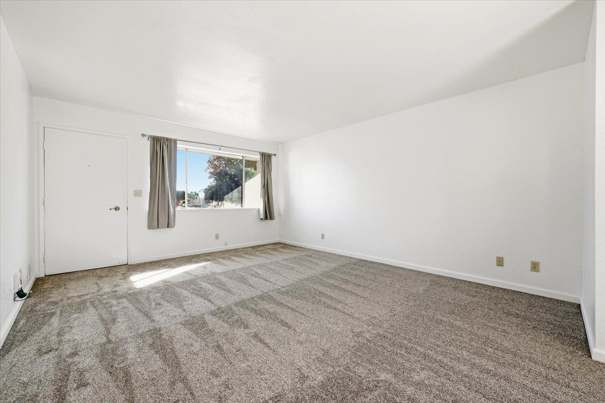 Detail Gallery Image 4 of 19 For 573 Cedar Dr, Watsonville,  CA 95076 - 2 Beds | 1 Baths