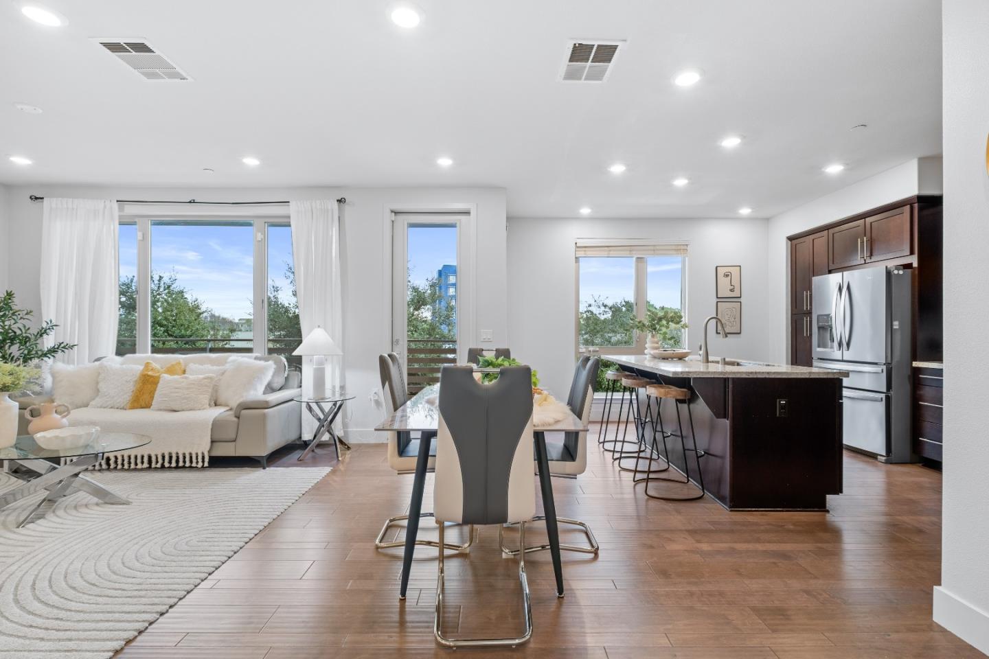 Detail Gallery Image 10 of 50 For 330 Riesling Ave #23,  Milpitas,  CA 95035 - 3 Beds | 2/1 Baths