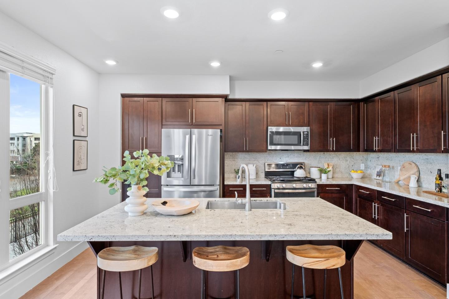 Detail Gallery Image 14 of 50 For 330 Riesling Ave #23,  Milpitas,  CA 95035 - 3 Beds | 2/1 Baths