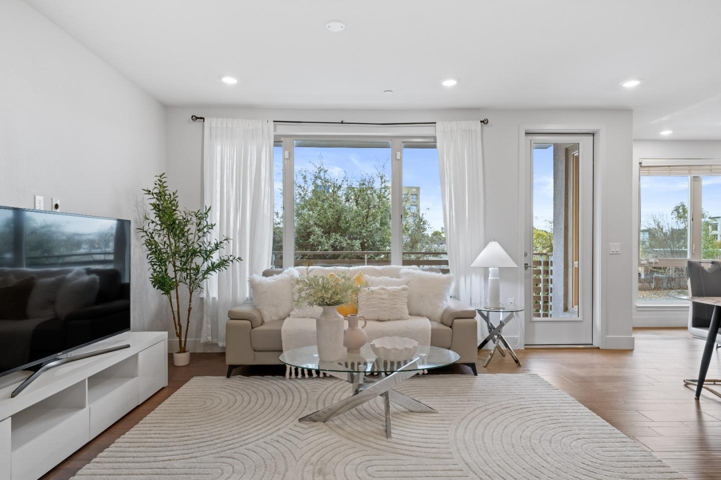 Detail Gallery Image 2 of 50 For 330 Riesling Ave #23,  Milpitas,  CA 95035 - 3 Beds | 2/1 Baths