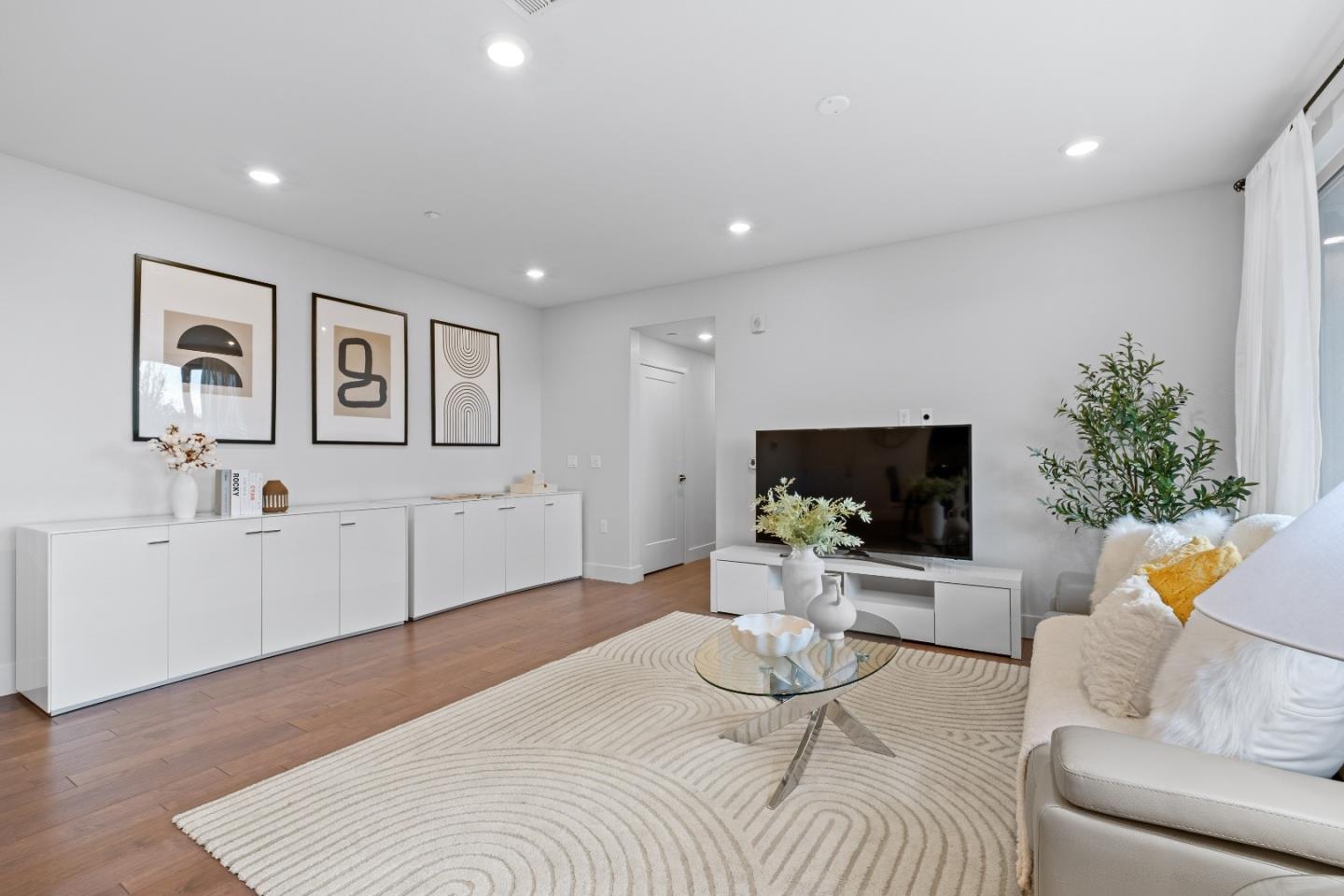 Detail Gallery Image 5 of 50 For 330 Riesling Ave #23,  Milpitas,  CA 95035 - 3 Beds | 2/1 Baths