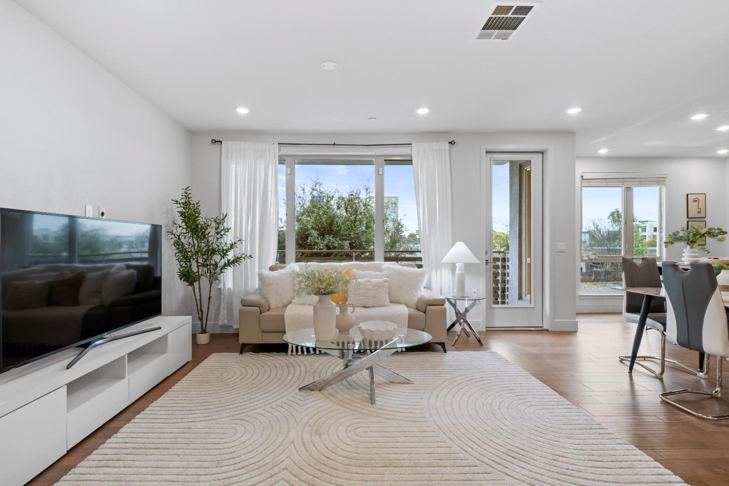 Detail Gallery Image 6 of 50 For 330 Riesling Ave #23,  Milpitas,  CA 95035 - 3 Beds | 2/1 Baths