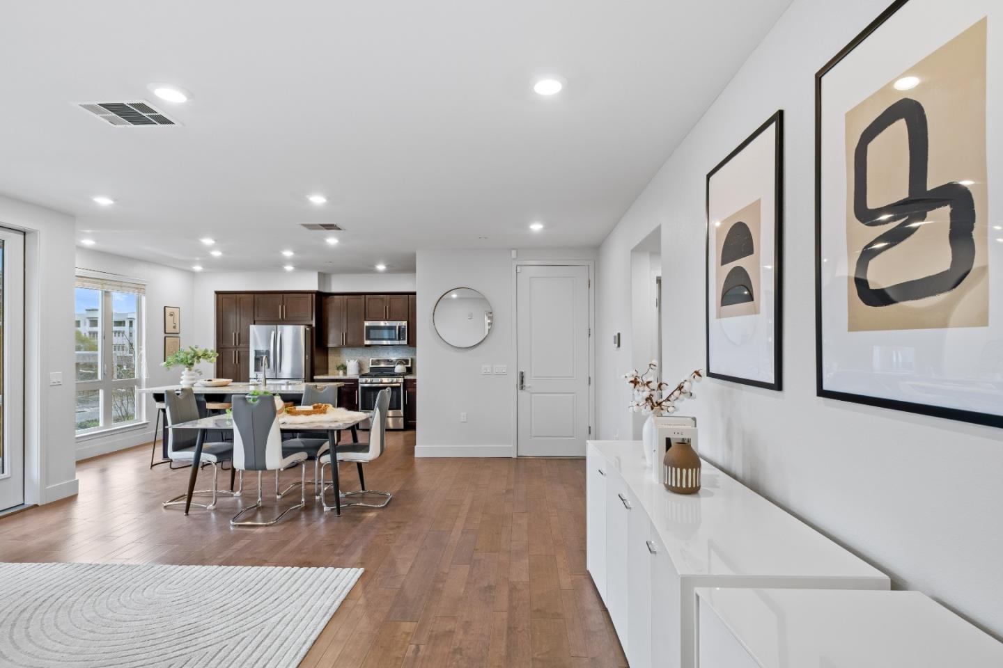 Detail Gallery Image 8 of 50 For 330 Riesling Ave #23,  Milpitas,  CA 95035 - 3 Beds | 2/1 Baths