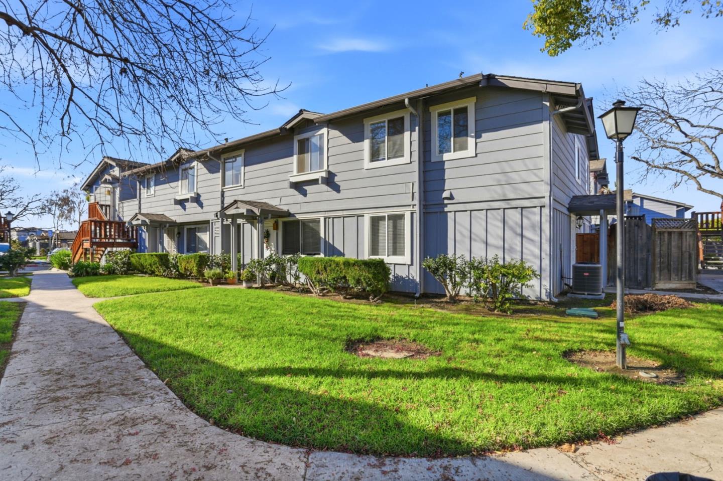 Detail Gallery Image 2 of 6 For 540 Groth Pl, San Jose,  CA 95111 - 4 Beds | 3 Baths