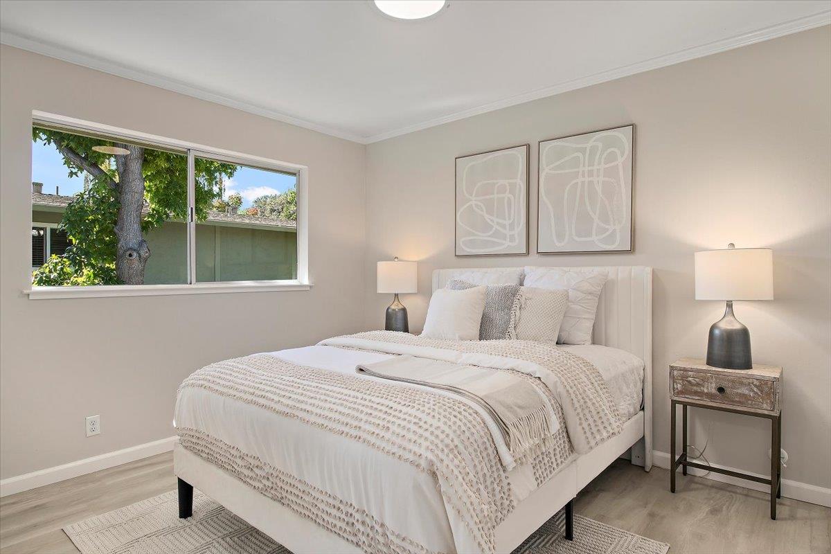 Detail Gallery Image 10 of 18 For 2047 Montecito #2,  Mountain View,  CA 94043 - 2 Beds | 1/1 Baths