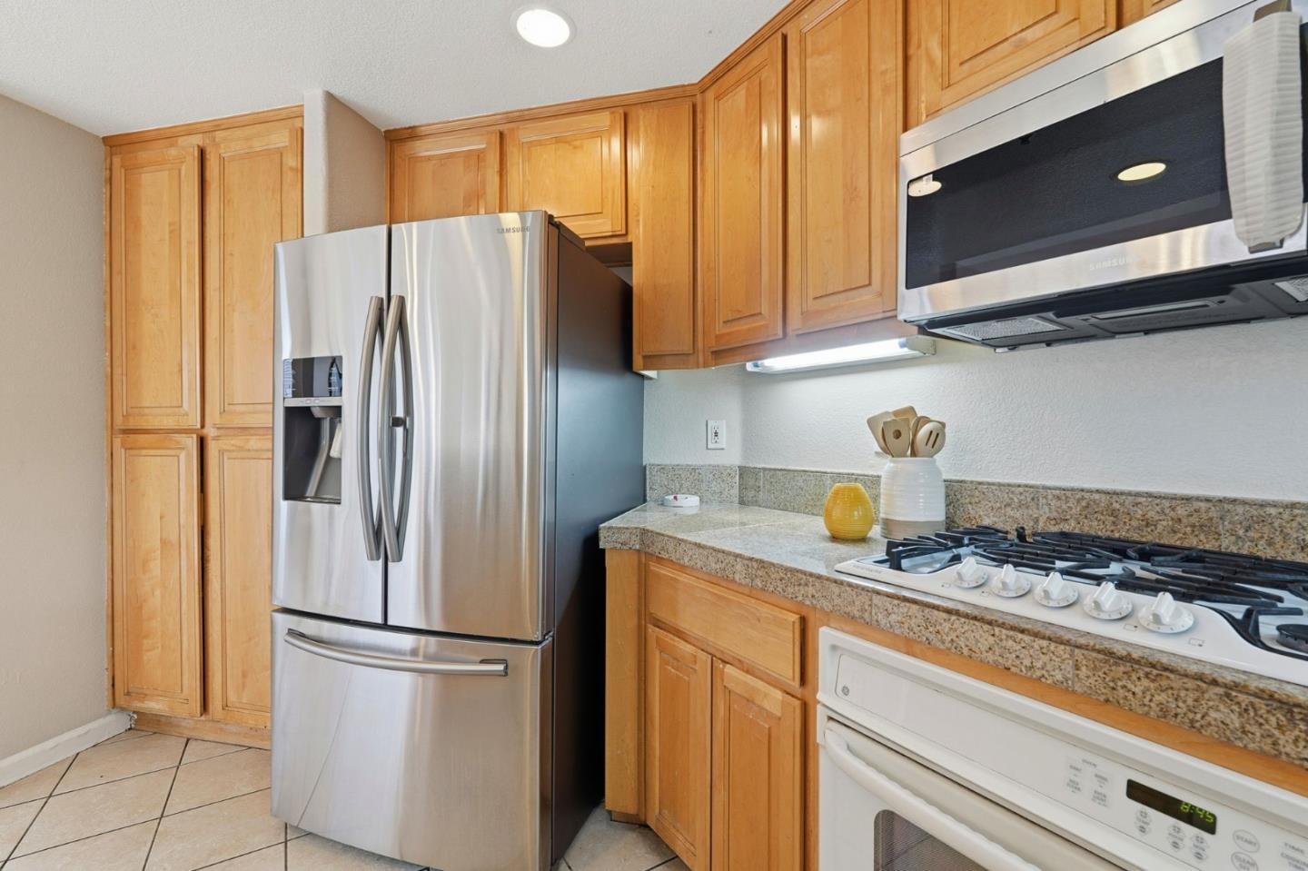 Detail Gallery Image 14 of 39 For 599 Marble Arch Ave, San Jose,  CA 95136 - 3 Beds | 3 Baths