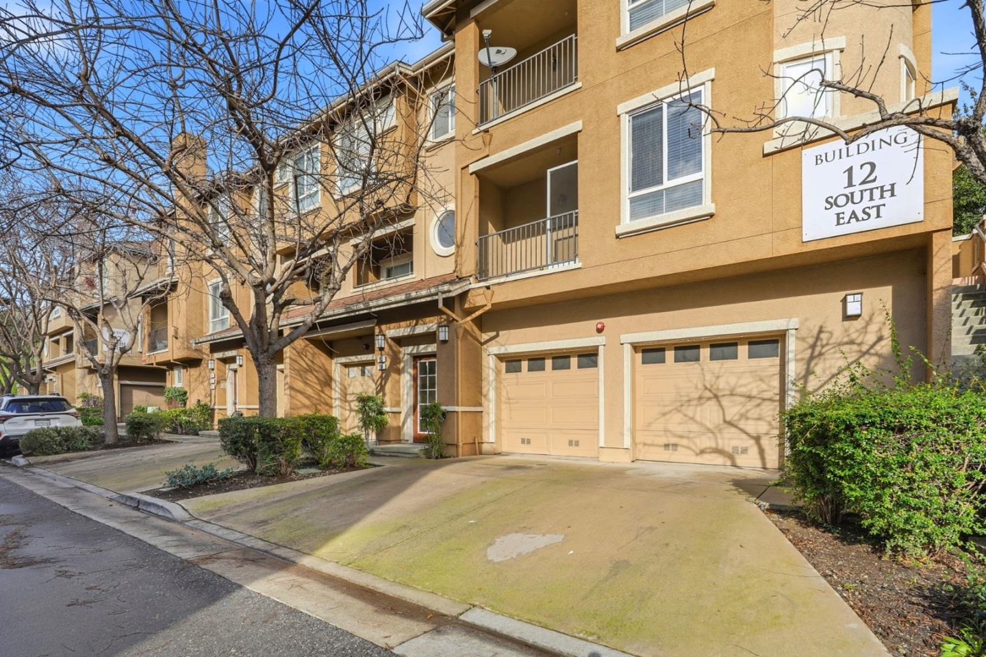 Detail Gallery Image 2 of 39 For 599 Marble Arch Ave, San Jose,  CA 95136 - 3 Beds | 3 Baths