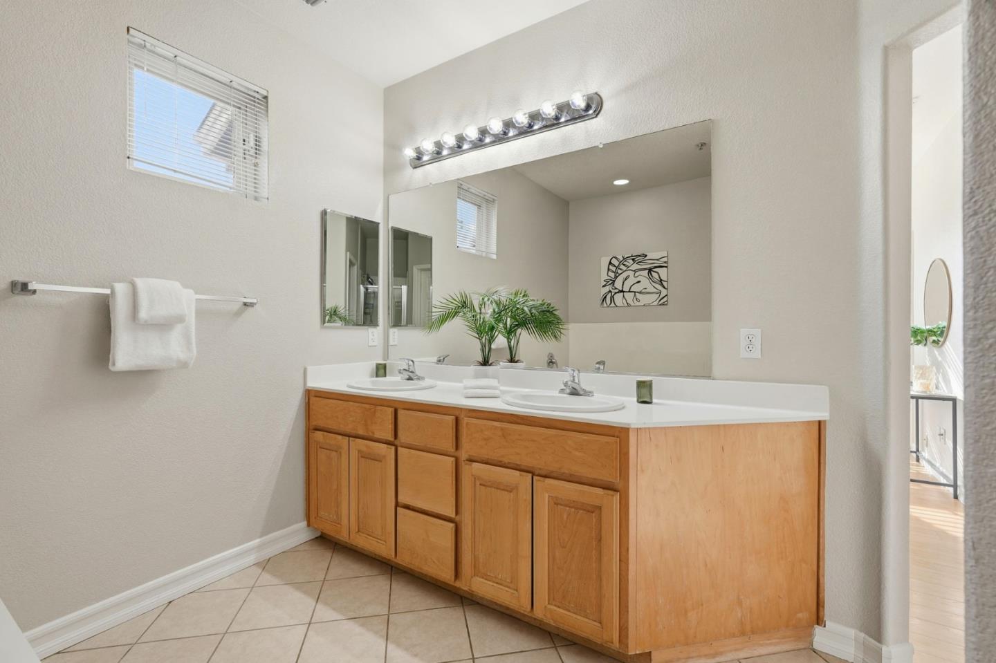 Detail Gallery Image 32 of 39 For 599 Marble Arch Ave, San Jose,  CA 95136 - 3 Beds | 3 Baths