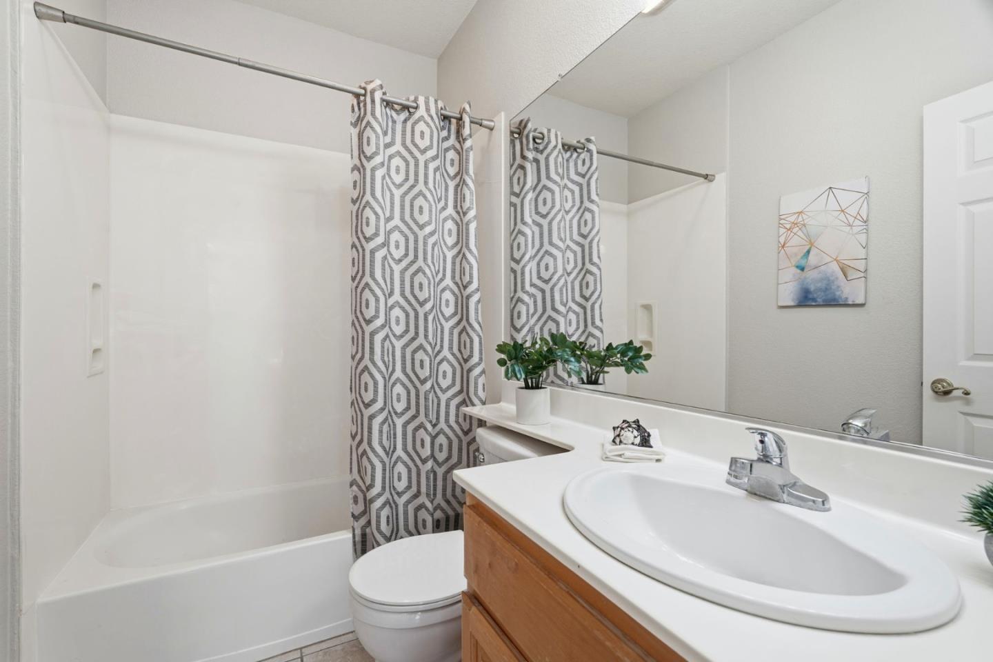 Detail Gallery Image 33 of 39 For 599 Marble Arch Ave, San Jose,  CA 95136 - 3 Beds | 3 Baths