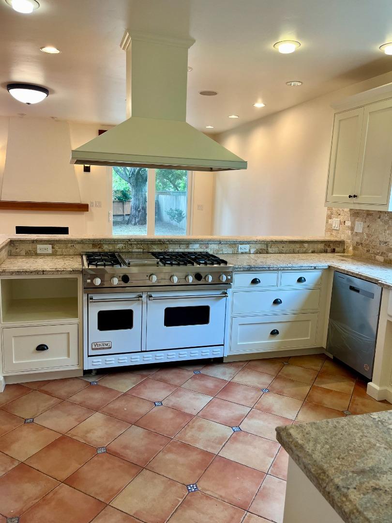 Detail Gallery Image 21 of 49 For 445 Purisima Way, Half Moon Bay,  CA 94019 - 4 Beds | 3 Baths