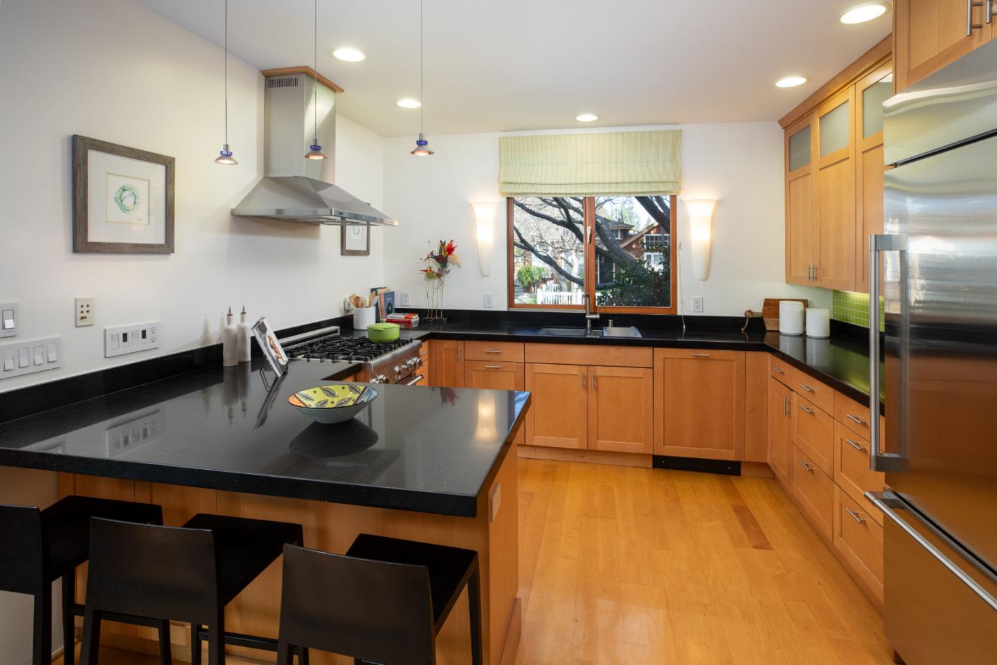 Detail Gallery Image 7 of 22 For 478 Fulton St, Palo Alto,  CA 94301 - 3 Beds | 2 Baths