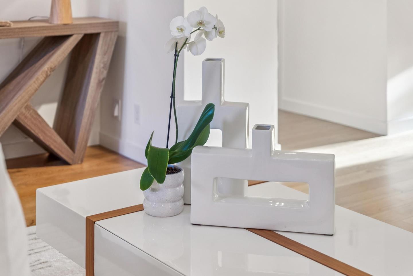 Detail Gallery Image 4 of 31 For 716 Ramona St, Palo Alto,  CA 94301 - 2 Beds | 1 Baths