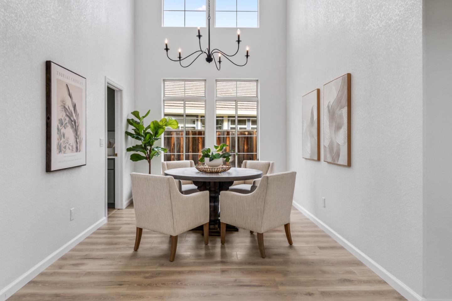 Detail Gallery Image 10 of 47 For 17669 River Run Rd, Salinas,  CA 93908 - 4 Beds | 3 Baths