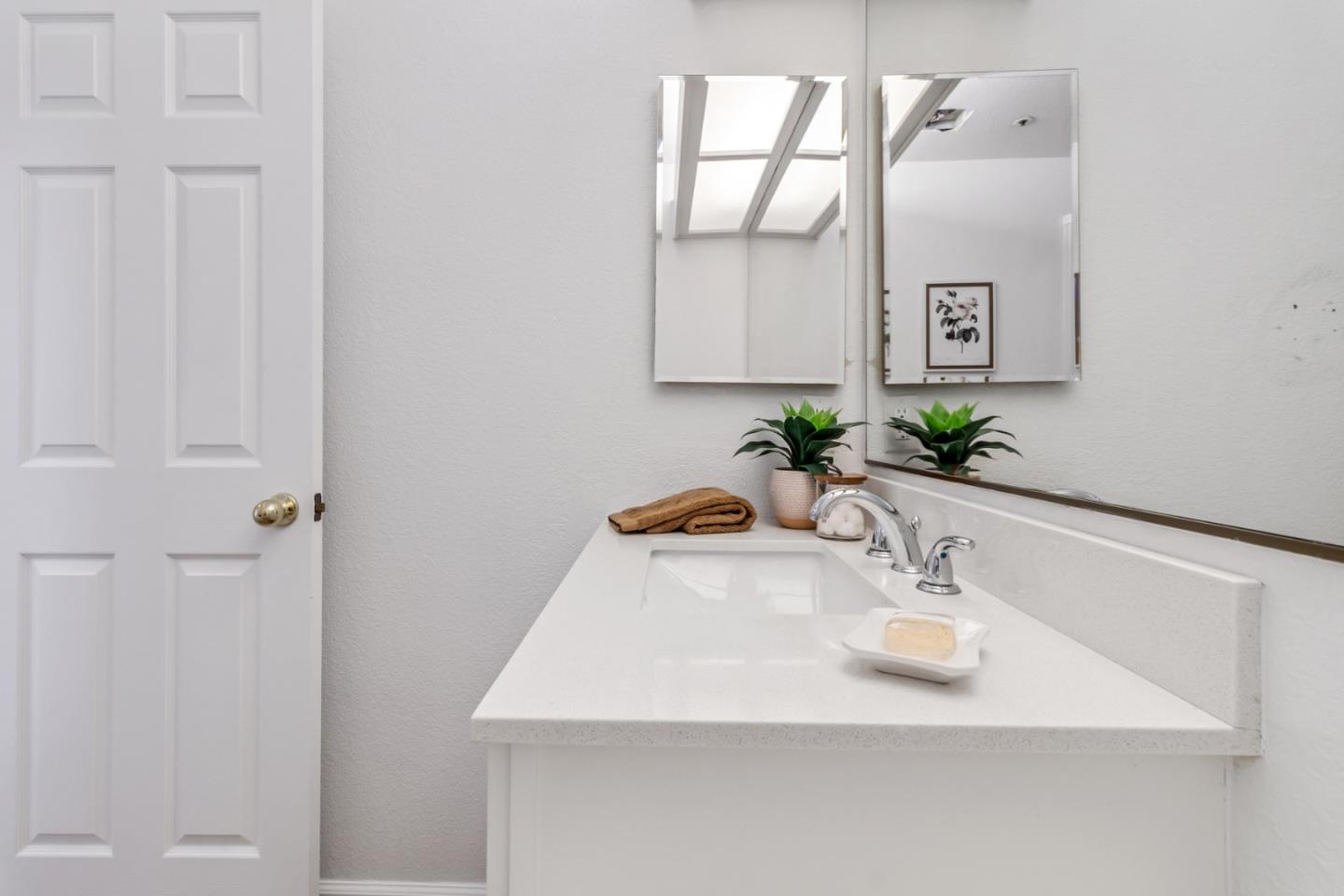 Detail Gallery Image 22 of 47 For 17669 River Run Rd, Salinas,  CA 93908 - 4 Beds | 3 Baths