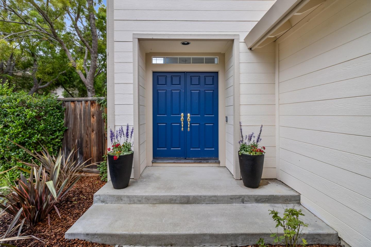 Detail Gallery Image 4 of 47 For 17669 River Run Rd, Salinas,  CA 93908 - 4 Beds | 3 Baths